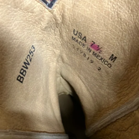 Shyanne Cowboy Boots - Picture 2 of 12